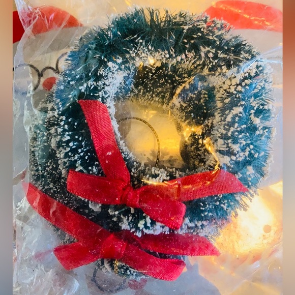 Vintage 🕊🌲 2 pcs “Bottlebrush” Christmas Wreathes & 1 woodblock wreathe! ✨ - Picture 2 of 6
